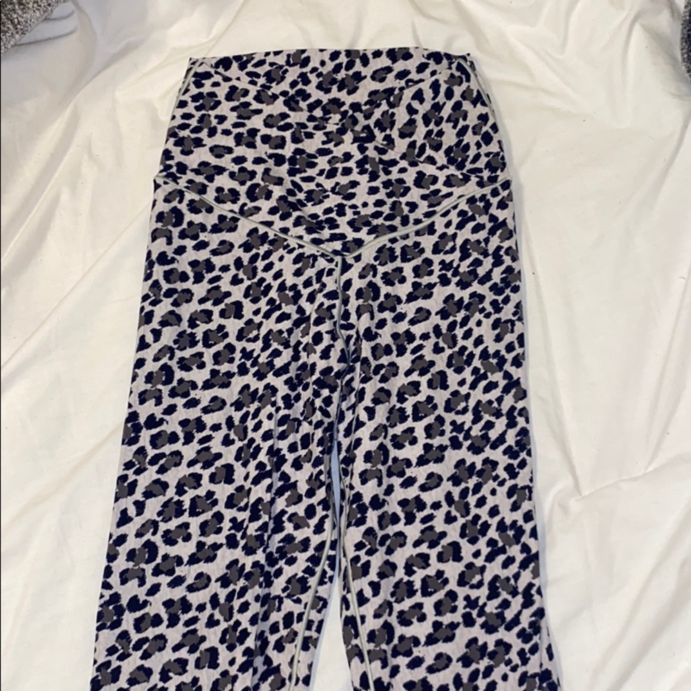 Aerie high waisted cheetah cross over leggings.